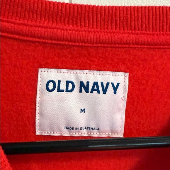 Red Christmas old Navy Sweatshirt men’s size medium. Never been worn. Holiday - Picture 4 of 6